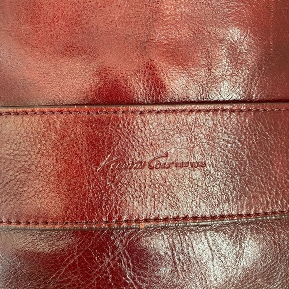 Kenneth Cole leather purse - Picture 3 of 9